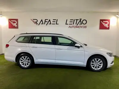 Volkswagen Passat Variant 2019 - 15750 EUR, 257000 km - AUTO.MOTO.pt - 257000km - foto 5 de 33
