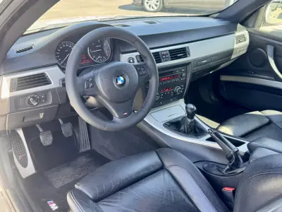 BMW 320 2009 - 13990 EUR, 243000 km - 243000km - foto 8 de 19