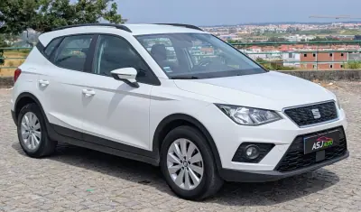 SEAT Arona 2019 - 10500 EUR, 229648 km - AUTO.MOTO.pt - 229648km - foto 2 de 23