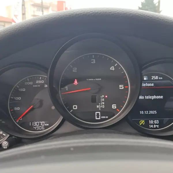 Porsche Panamera 2013 - 40500 EUR, 113000 km - AUTO.MOTO.pt - 113000km - foto 12 de 18