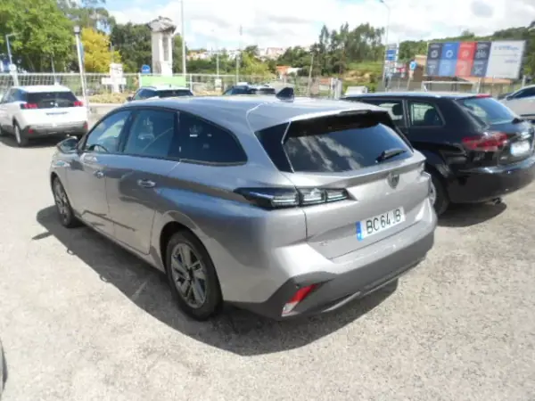 Peugeot 308 SW 2023 - 19900 EUR, 50431 km - AUTO.MOTO.pt - 50431km - foto 5 de 13