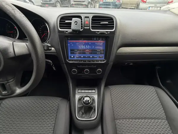 Volkswagen Golf Variant 2011 - 7900 EUR, 284928 km - AUTO.MOTO.pt - 284928km - foto 13 de 19