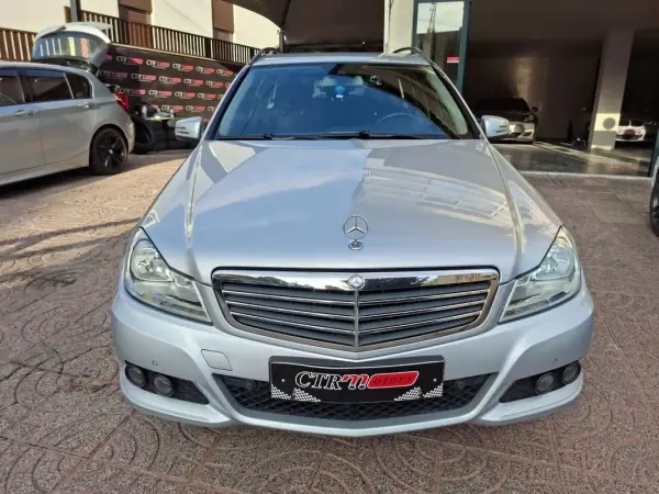 Mercedes-Benz C 200 2011 - 11500 EUR, 221260 km - AUTO.MOTO.pt - 221260km - foto 3 de 32