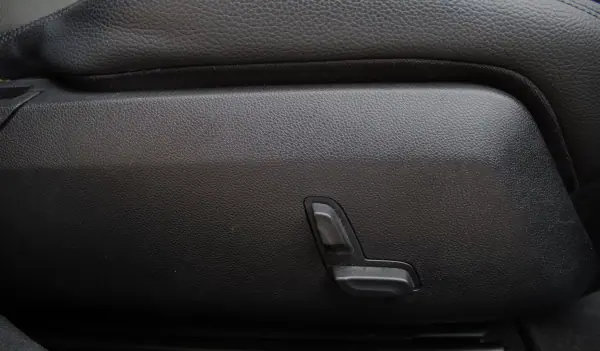 Mercedes-Benz E 250 2010 - 12990 EUR, 245000 km - AUTO.MOTO.pt - 245000km - foto 25 de 48