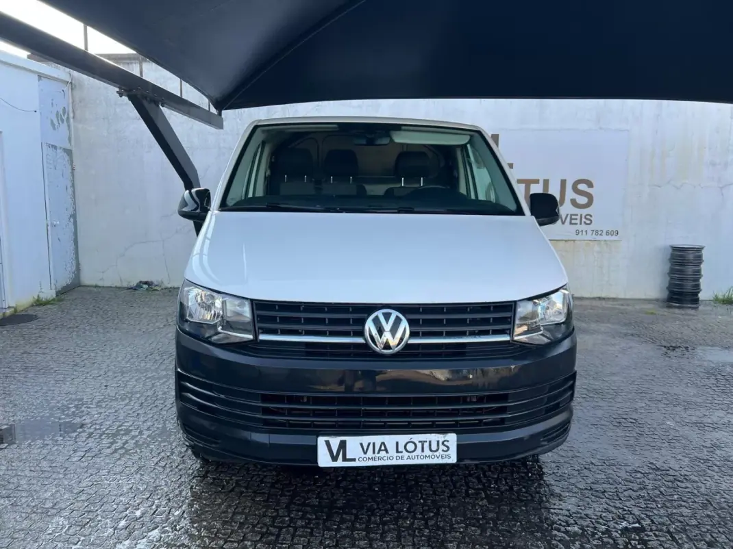 Volkswagen Transporter 2019 - 16500 EUR, 203450 km - AUTO.MOTO.pt - 203450km - foto 6 de 12