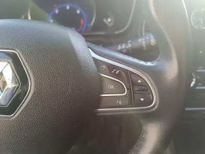 Renault Mégane 2019 - 12900 EUR, 192111 km - AUTO.MOTO.pt - 192111km - foto 21 de 26