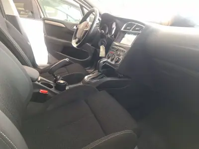 Citroën C4 2016 - 9900 EUR, 131000 km - AUTO.MOTO.pt - 131000km - foto 5 de 18