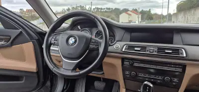 BMW 730 2009 - 13750 EUR, 304000 km - AUTO.MOTO.pt - 304000km - foto 17 de 44