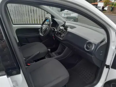 Volkswagen Up! 2024 - 15900 EUR, 43000 km - AUTO.MOTO.pt - 43000km - foto 11 de 11