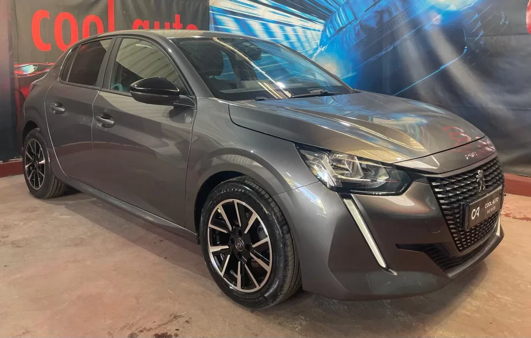 Peugeot 208 2023 - 14900 EUR, 44000 km - AUTO.MOTO.pt - 44000km - foto 8 de 47