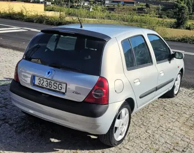Renault Clio 2001 - 5000 EUR, 197000 km - 197000km - foto 2 de 18