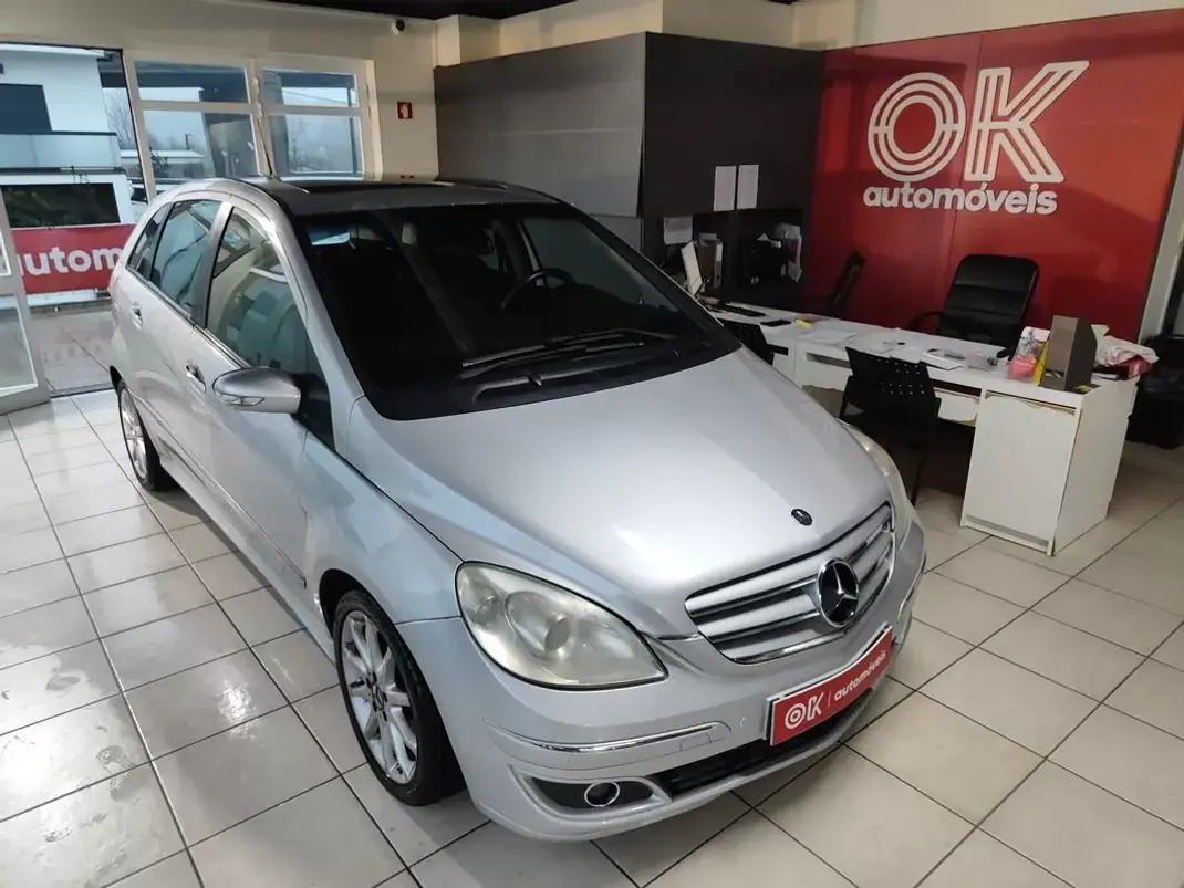 Mercedes-Benz B 200 2005 - 7250 EUR, 226300 km - AUTO.MOTO.pt - 226300km - foto 1 de 33