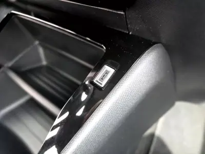 Peugeot 2008 2024 - 18500 EUR, 10965 km - AUTO.MOTO.pt - 10965km - foto 24 de 34