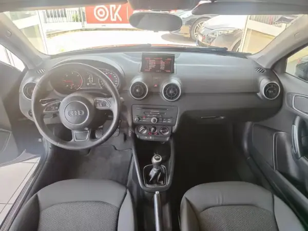 Audi A1 2011 - 8650 EUR, 215600 km - AUTO.MOTO.pt - 215600km - foto 19 de 32
