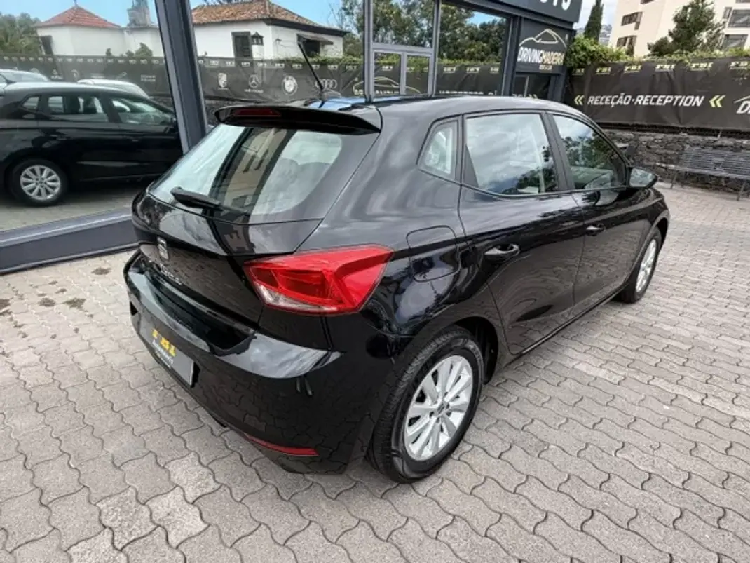 SEAT Ibiza 2022 - 12900 EUR, 85600 km - AUTO.MOTO.pt - 85600km - foto 9 de 12
