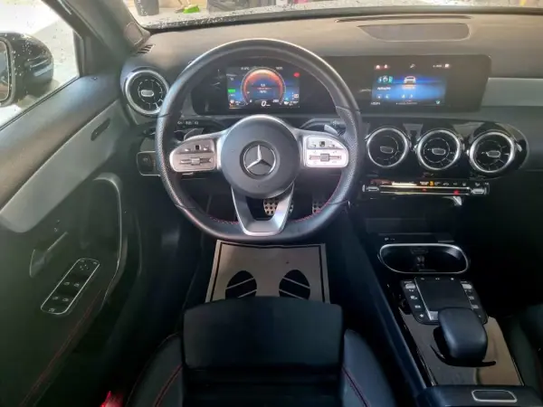 Mercedes-Benz A 250 2021 - 25990 EUR, 78000 km - AUTO.MOTO.pt - 78000km - foto 8 de 15