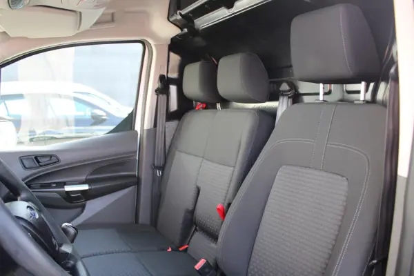 Ford Transit 2021 - 13490 EUR, 172000 km - AUTO.MOTO.pt - 172000km - foto 15 de 22