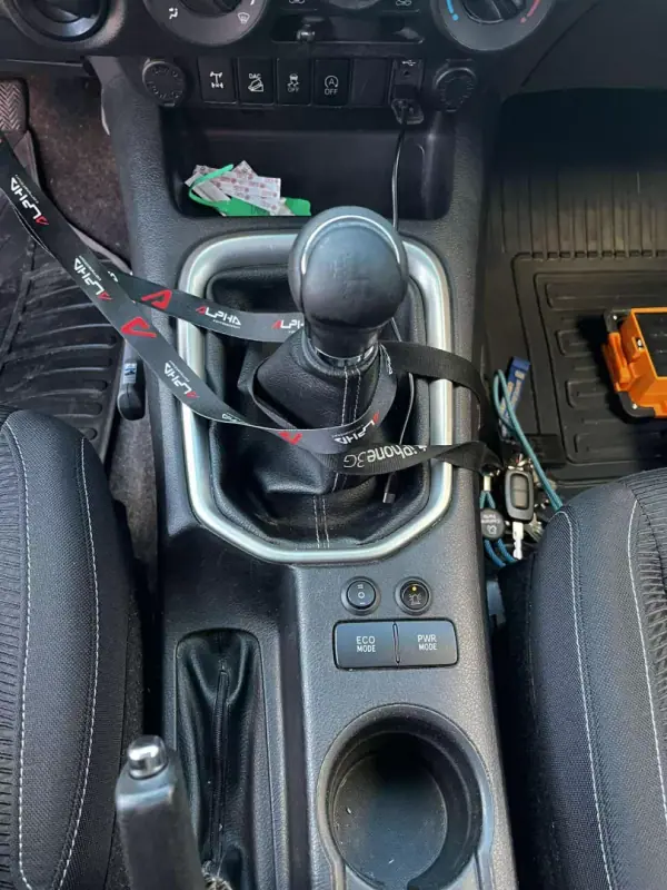 Toyota Hilux 2018 - 29750 EUR, 141545 km - 141545km - foto 11 de 17