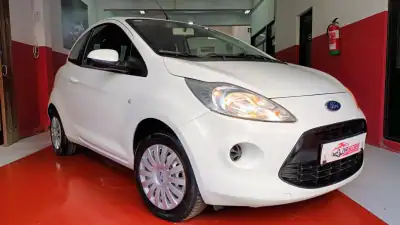 Ford KA 2015 - 7500 EUR, 111953 km - AUTO.MOTO.pt - 111953km - foto 2 de 46