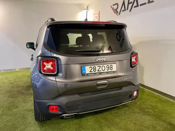 Jeep Renegade 2019 - 15950 EUR, 142000 km - AUTO.MOTO.pt - 142000km - foto 8 de 24