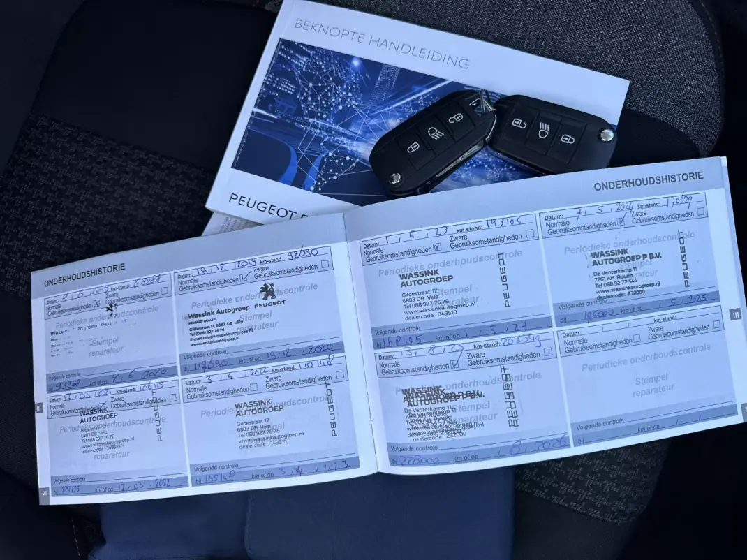Peugeot 5008 2017 - 13900 EUR, 200000 km - AUTO.MOTO.pt - 200000km - foto 49 de 49