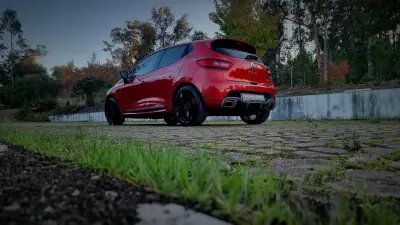 Renault Clio 2014 - 17700 EUR, 146000 km - AUTO.MOTO.pt - 146000km - foto 15 de 23