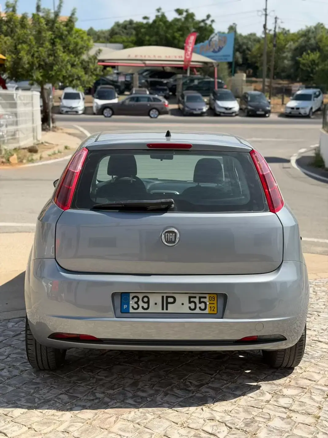 Fiat Punto 2009 - 5900 EUR, 59120 km - AUTO.MOTO.pt - 59120km - foto 5 de 9