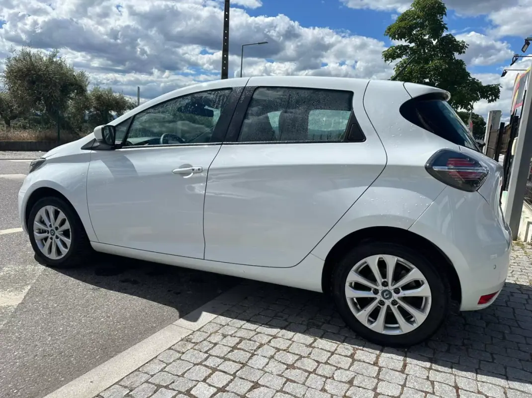 Renault Zoe 2020 - 17900 EUR, 44039 km - AUTO.MOTO.pt - 44039km - foto 4 de 33