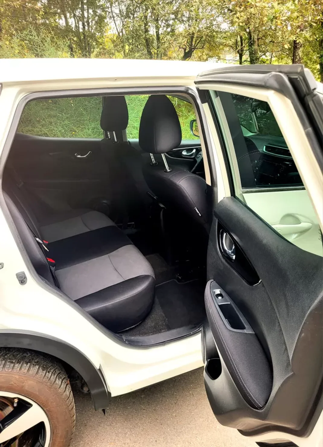 Nissan Qashqai 2016 - 15990 EUR, 153000 km - AUTO.MOTO.pt - 153000km - foto 24 de 24