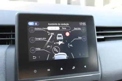 Renault Clio 2024 - 18750 EUR, 1753 km - AUTO.MOTO.pt - 1753km - foto 19 de 22