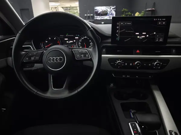 Audi A4 Avant 2020 - 24450 EUR, 165057 km - AUTO.MOTO.pt - 165057km - foto 23 de 47