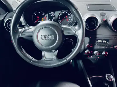 Audi A1 Sportback 2012 - 12990 EUR, 130169 km - AUTO.MOTO.pt - 130169km - foto 17 de 21