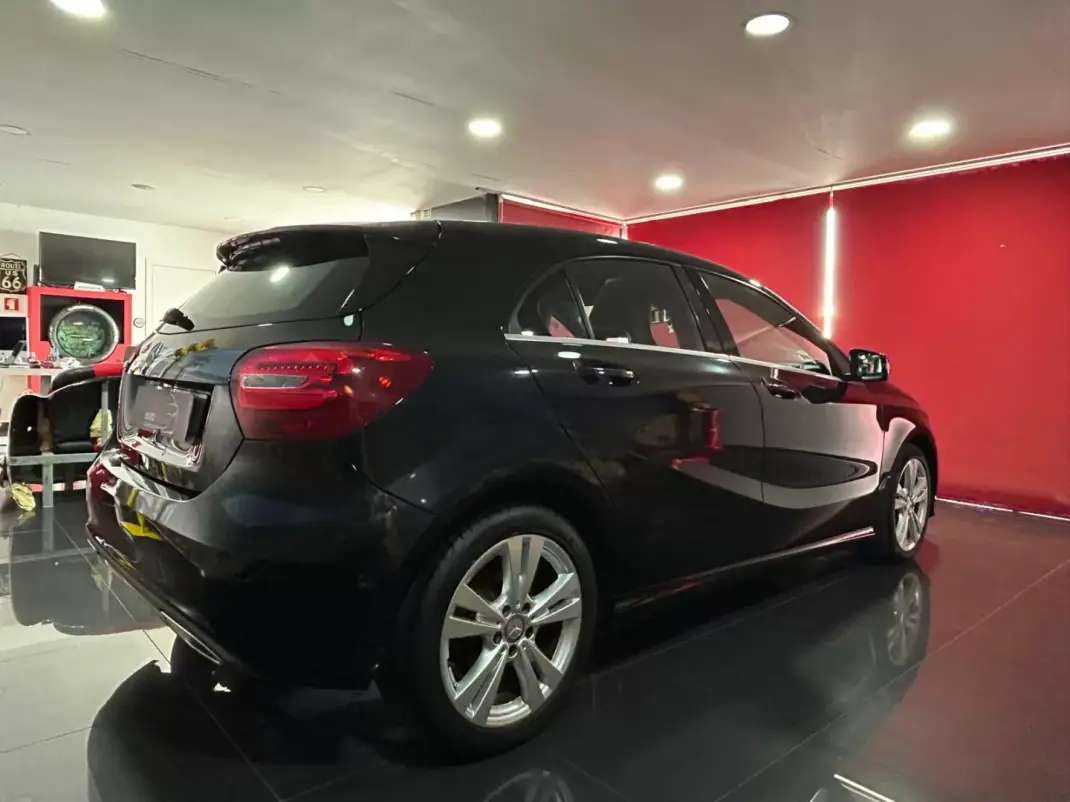 Mercedes-Benz A 180 2016 - 16750 EUR, 201775 km - AUTO.MOTO.pt - 201775km - foto 8 de 23
