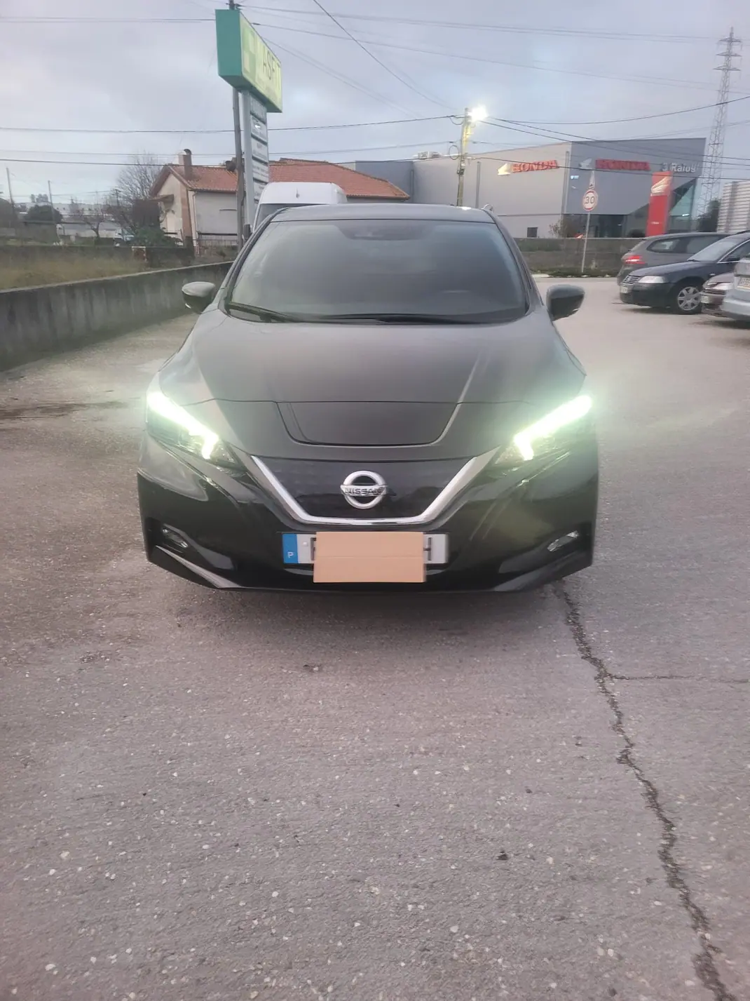 Nissan Leaf 2021 - 18000 EUR, 23400 km - AUTO.MOTO.pt - 23400km - foto 1 de 11