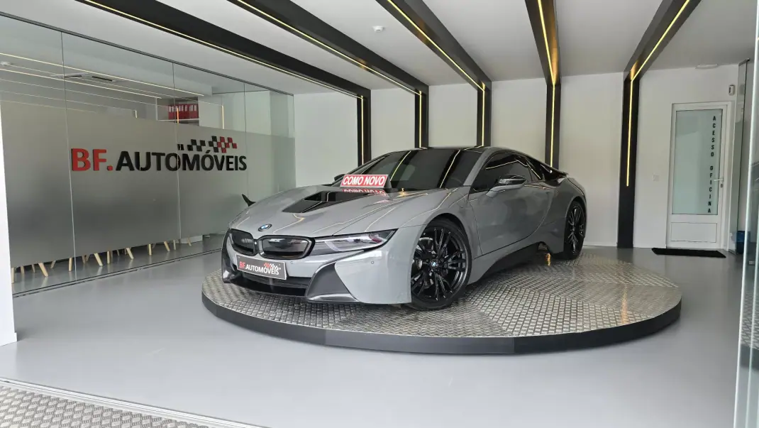 BMW i8 2015 - 62500 EUR, 132830 km - 132830km - foto 12 de 50