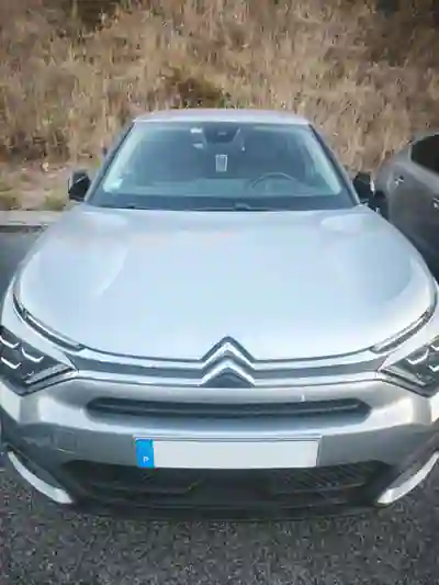 Citroën C4 2023 — foto 2 de 9