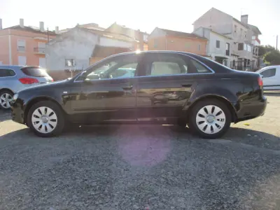 Audi A4 2005 - 5900 EUR, 290000 km - AUTO.MOTO.pt - 290000km - foto 5 de 17