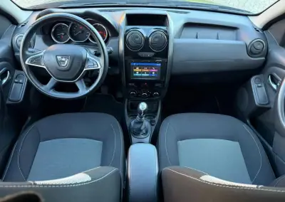 Dacia Duster 2018 - 12900 EUR, 131000 km - AUTO.MOTO.pt - 131000km - foto 27 de 31