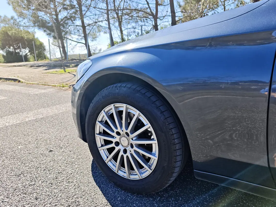 Mercedes-Benz C 200 2015 - 11500 EUR, 326000 km - AUTO.MOTO.pt - 326000km - foto 15 de 15