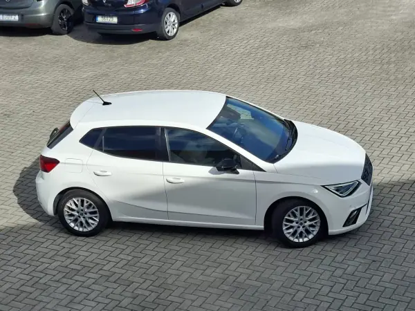 SEAT Ibiza 2022 - 17250 EUR, 70500 km - AUTO.MOTO.pt - 70500km - foto 13 de 31