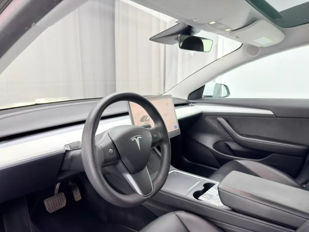 Tesla Model 3 2022 - 24999 EUR, 115000 km - AUTO.MOTO.pt - 115000km - foto 23 de 23