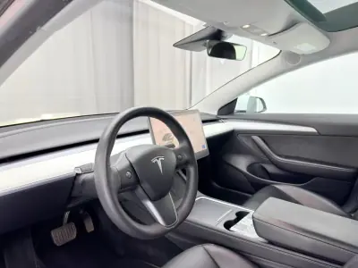 Tesla Model 3 2022 - 24999 EUR, 115000 km - AUTO.MOTO.pt - 115000km - foto 23 de 23