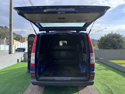 Mercedes-Benz VITO 111 CDI -LONGA 2005 - 6250 EUR, 400000 km - AUTO.MOTO.pt - 400000km - foto 9 de 25