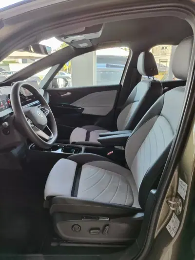 Volkswagen ID.3 2024 - 32750 EUR, 4000 km - AUTO.MOTO.pt - 4000km - foto 13 de 36