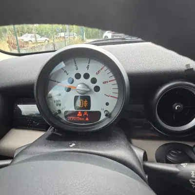 MINI 3 Portas 2012 - 9990 EUR, 277015 km - AUTO.MOTO.pt - 277015km - foto 5 de 9