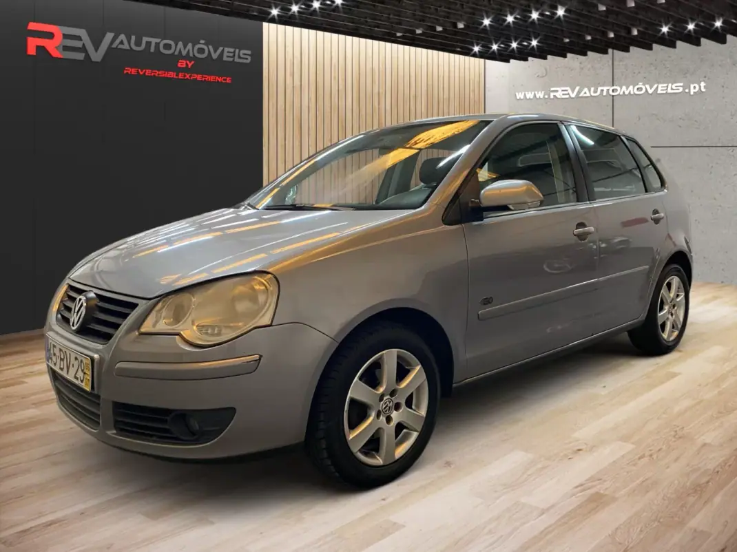 Volkswagen Polo 2006 - 3950 EUR, 181000 km - AUTO.MOTO.pt - 181000km - foto 1 de 19
