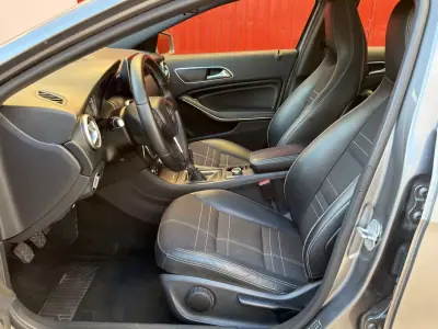 Mercedes-Benz A 200 2013 - 15450 EUR, 157893 km - AUTO.MOTO.pt - 157893km - foto 6 de 17