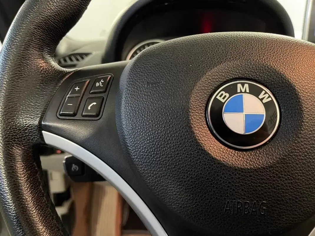 BMW 118 2008 - 10900 EUR, 149000 km - AUTO.MOTO.pt - 149000km - foto 19 de 34