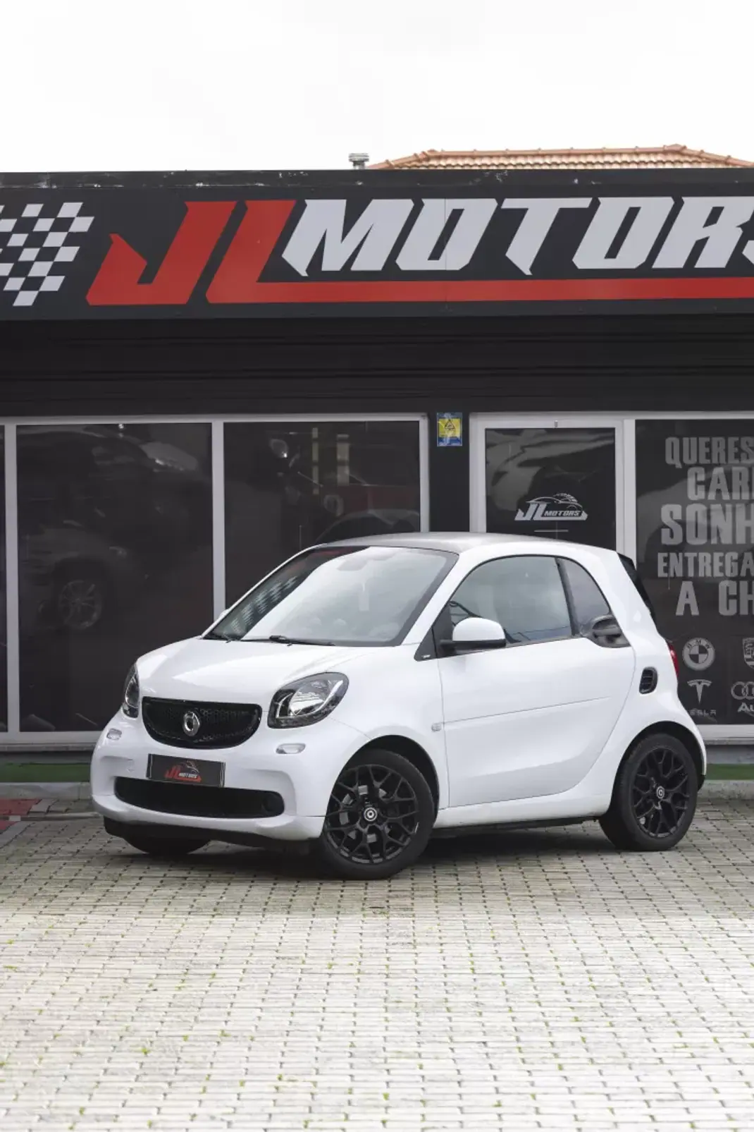 Smart Fortwo Cabrio 2015 - 11900 EUR, 179000 km - AUTO.MOTO.pt - 179000km - foto 1 de 20