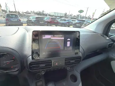 Citroën Berlingo 2021 - 13500 EUR, 81261 km - AUTO.MOTO.pt - 81261km - foto 10 de 19